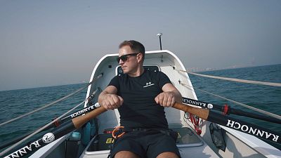 Toby Gregory y el sueño de navegar a remo miles de kilómetros por aguas del océano Atlántico