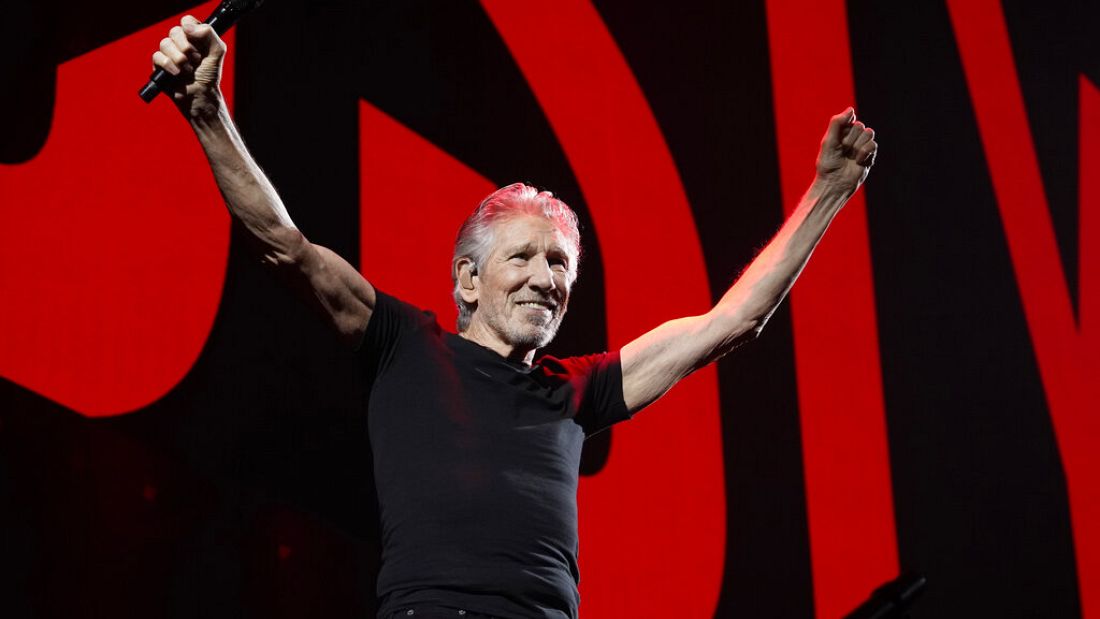 Pink Floyd's Roger Waters declared 'persona non grata' in Poland | Euronews