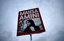 İran'da Mahsa Amini protestolarına destek veren ünlülerin cezalandırılacağı açıklandı