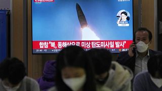  كوريا الشمالية تطلق صاروخا بالستيا 
