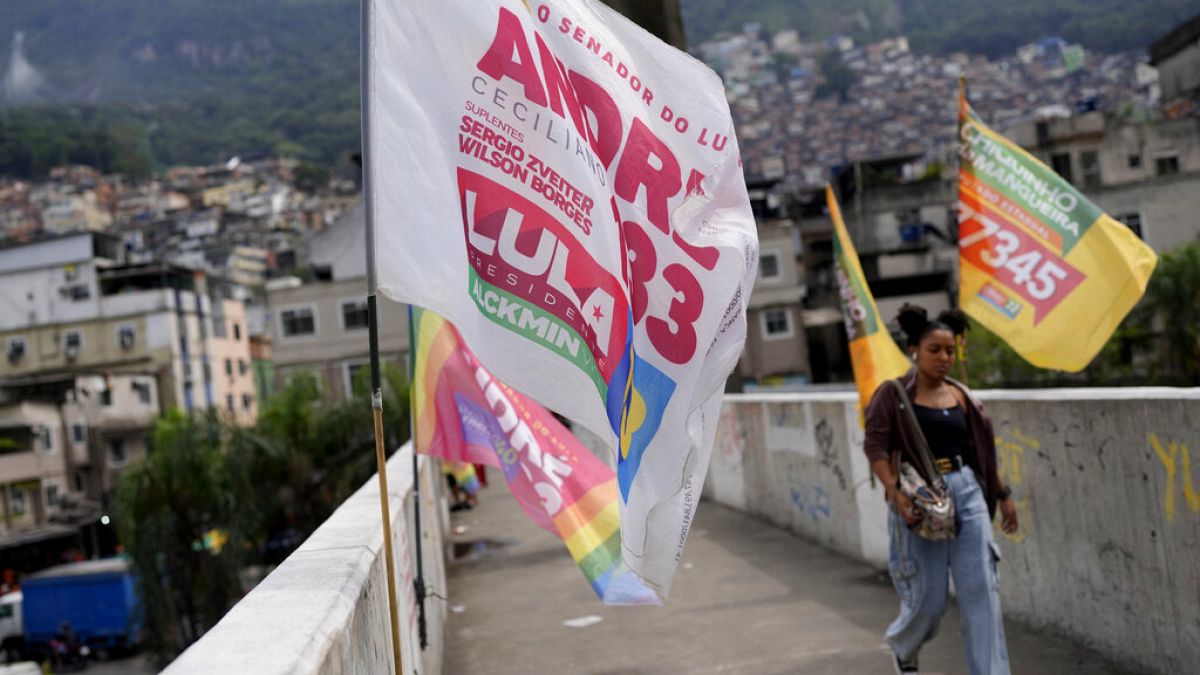 Rocinha descai para Lula, mas voto à direita cresceu nas últimas presidenciais