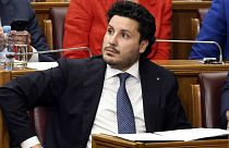 Dritan Abazovic miniszterelnök a podgoricai parlamentben