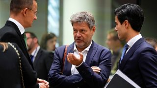 Le ministre allemand de l'Économie et du Climat, Robert Habeck, au centre du cliché, le 30 septembre 2022 à Bruxelles