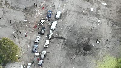 Vista aérea del convoy de vehículos civiles atacado en Zaporiyia, Ucrania
