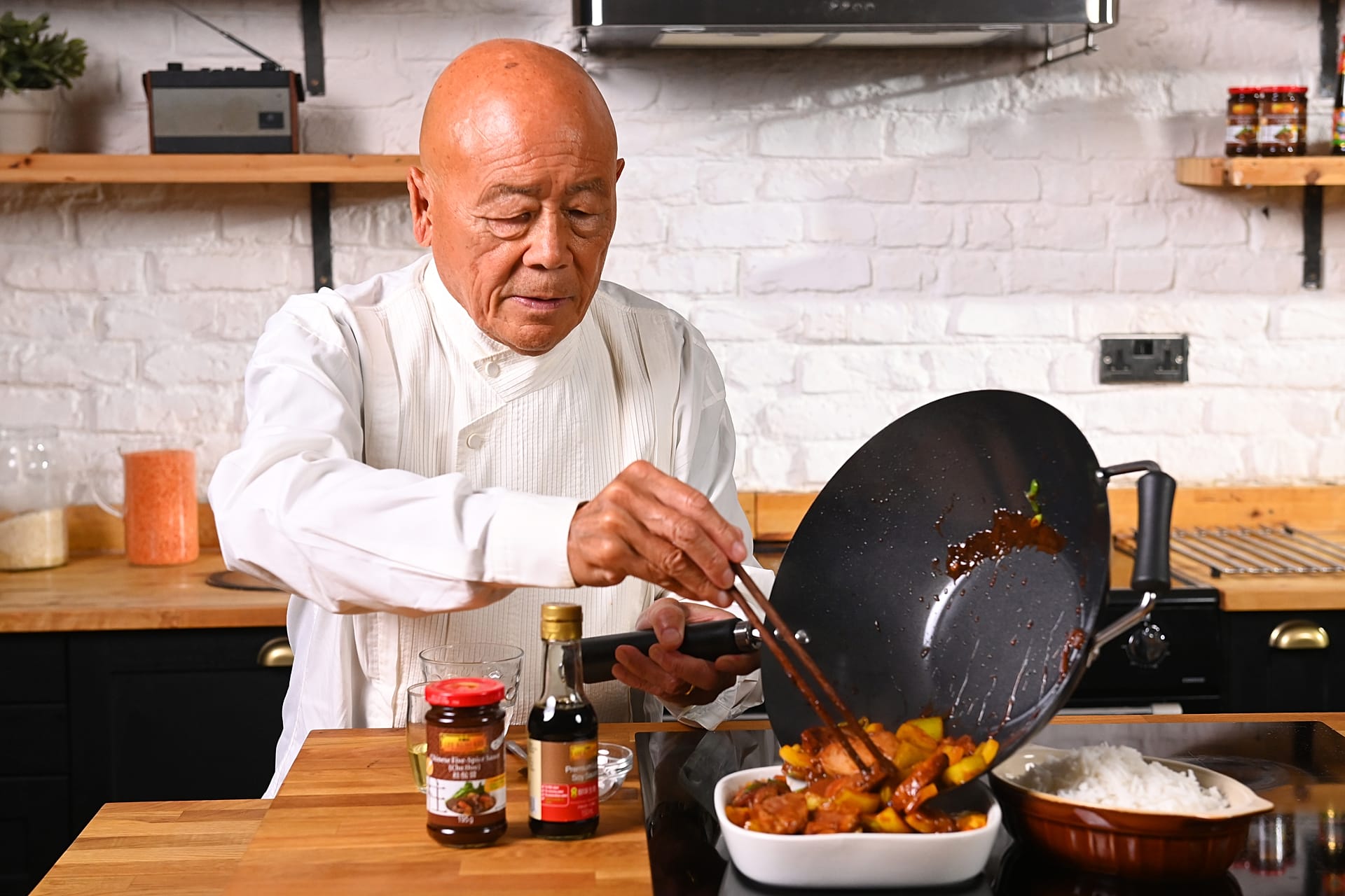 Chef Ken Hom is still trying to teach Europeans to cook Chinese food ...