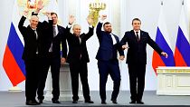 ولادیمیر پوتین و رهبران منصوب روسیه در ۴ منطقه اشغالی اوکراین