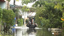 Inondations en Thaïlande après le passage du typhon Noru