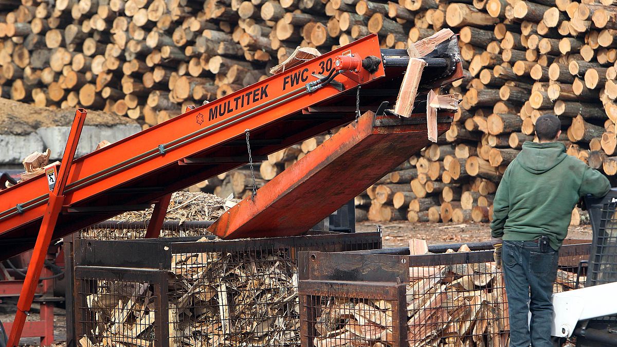 Herstellung Brennholzstücken