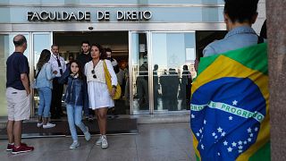 Forte afluência à mesa de voto brasileira na Faculdade de Direito de Lisboa