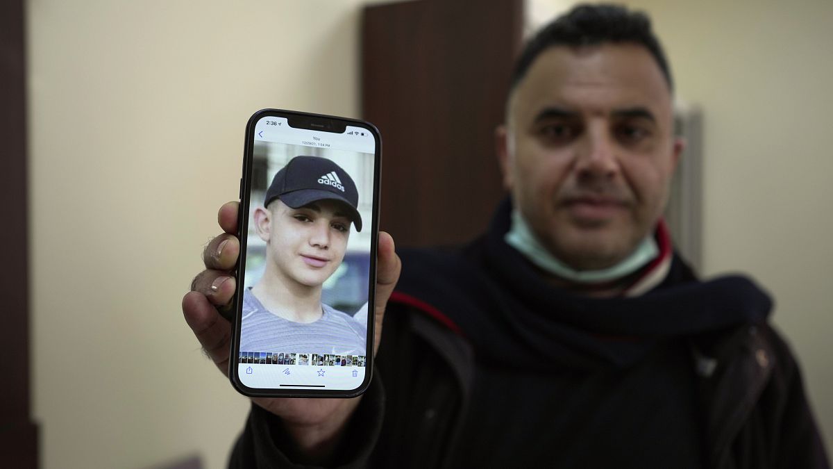 والد الطفل الفلسطيني أمل نخلة الذي احتجزته إسرائيل لمدة عام قبل أن تطلق سراحه.
