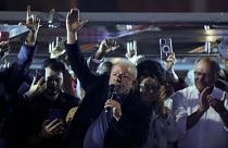 Luiz Inácio Lula da Silva gana la primera vuelta de las elecciones en Brasil, pero sin lograr los votos necesarios para cerrar la contienda. Se enfrentará a Bolsonaro el 30/10