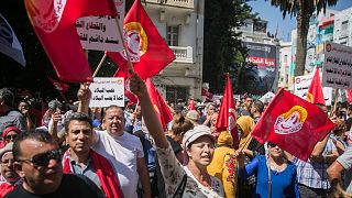صورة أرشيفية من مظاهرة عمالية في تونس