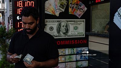 Istanbul: si ritirano i dollari per avere una moneta più forte in mano