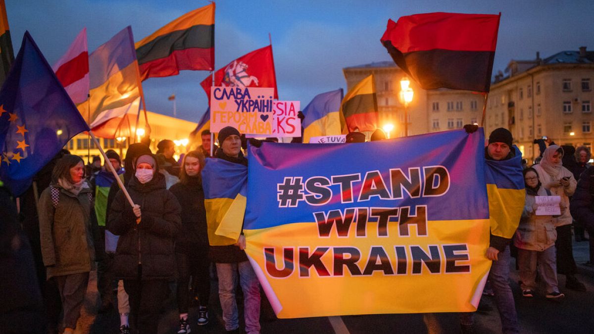 Rusya'nın Ukrayna'yı işgalinin ardından Litvanyalılar protesto gösterileri düzenlemişti