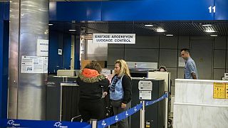 Έλεγχος αποσκευών στο αεροδρόμιο Μακεδονία της Θεσσαλονίκης (φώτο αρχείου)