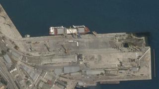 El carguero Laodicea atracado en un puerto de Feodosia, Crimea, el 11 de julio de 2022.