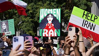 Auch in Los Angeles gingen am 1. Oktober 2022 Menschen auf die Stra´´ße, um Solidarität mit den Demonstrierenden im Iran zu zeigen.