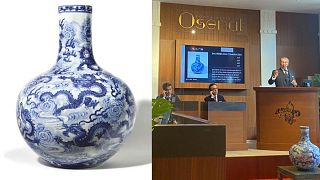 Le vase chinois de forme Tianqiuping s'est vendu pour plus de neuf millions d'euros charge comprise - Capture vidéo