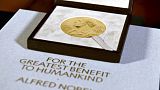 Медаль, вручаемая вместе с Нобелевской премией 