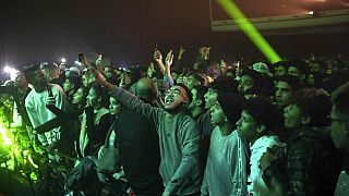 عشاق موسيقى الراب يحضرون حفلا موسيقيا في مهرجان بمدينة الرباط، المغرب، الجمعة 22 نوفمبر 2019 