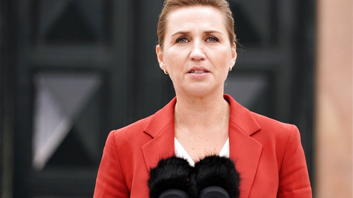 A primeira-ministra dinamarquesa Mette Frederiksen convocou eleições gerais antecipadas para dia 1 de novembro