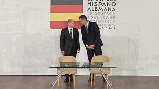 Scholz und Sánchez bei der gemeinsamen Pressekonferenz