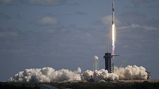 Crew-5 mürettebatını taşıyan Space X'e ait Falcon 9 roketi Florida'daki Kennedy Uzay Merkezi'nden fırlatıldı