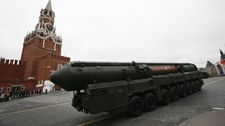 Пусковая установка для межконтинентальной баллистической ракеты "Тополь-М" на параде в Москве 9 мая 2017