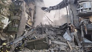دمار مروع في زابوريجيا بعد القصف الذي أصاب المباني السكنية - أوكرانيا. 2022/10/06