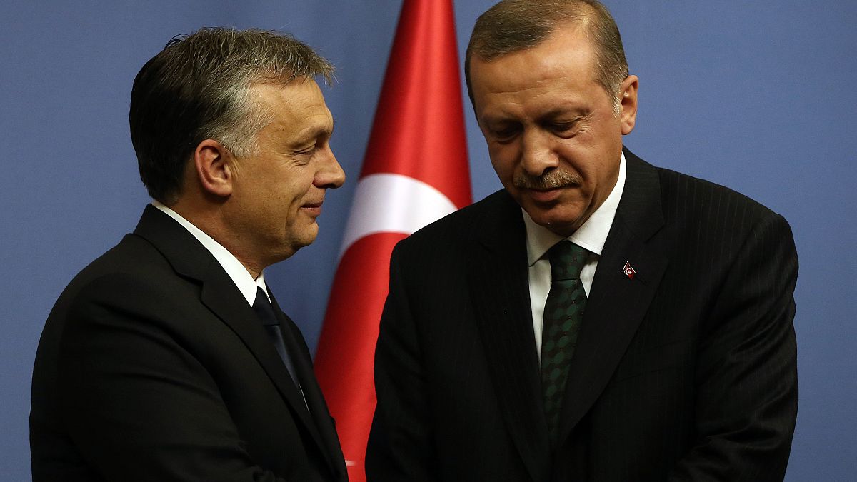 Macaristan Başbakanı Viktor Orban (sol), Cumhurbaşkanı Recep Tayyip Erdoğan 