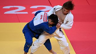 Le Japonais Abe Hifumi s'est imposé en -66 kg lors des Mondiaux de judo, à Tachkent, en Ouzbékistan, vendredi 7 octobre 2022.