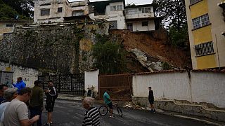 Derrumbe de un muro de contención de una vivienda de Caracas