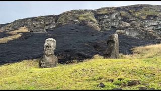 Estátuas Moai