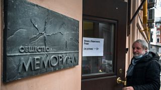 مدخل مكتب منظمة ميموريال الحقوقية في موسكو