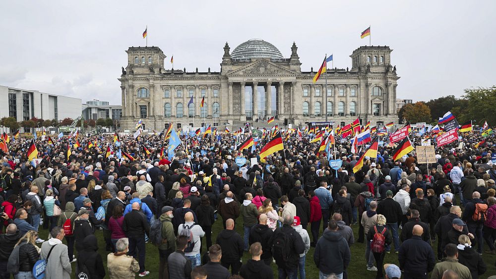 L’estrema destra AfD è di nuovo in ascesa in Germania: “La politica si sta spostando ancora più a destra”