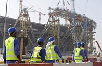 Katar Dünya Kupası'na hazırlık amacıyla çevreyolları, 7 yeni stadyum, oteller, gökdelenler inşa etmek için 229 milyar dolar harcadı