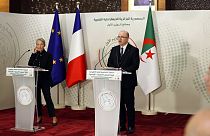La première ministre française Elisabeth Borne et son homologue algérien, Aïmene Benabderrahmane, à Alger, le 9 octobre 2022