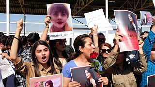 Concentración para protestar contra la muerte de Masha Amini en Erbil (Irak).