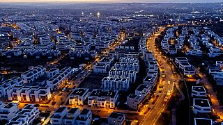 В целях экономии в некоторых европейских городах на ночь отключают подсветку зданий