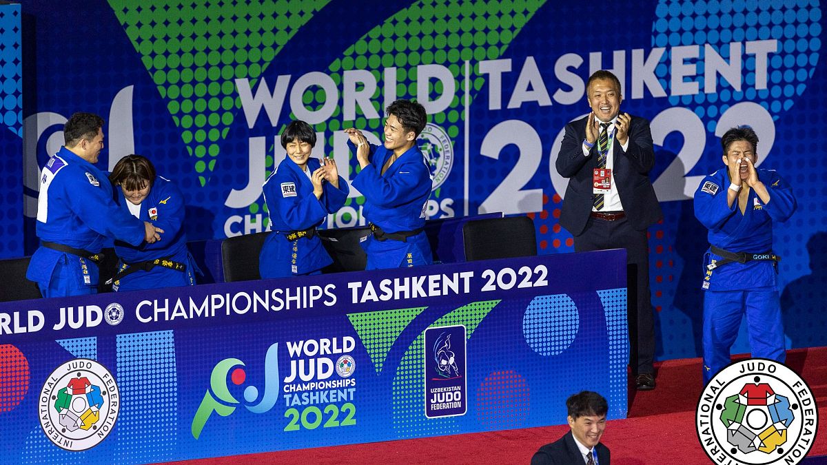 o Japão termina os Mundiais de Tashkent de 2022 como líder incontestado da tabela de medalhas.