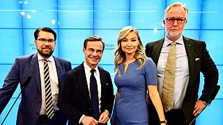 Soldan sağa: İsveç Demokratlar Partisi lideri Akesson, Muhafazakar Parti lideri Kristersson, Hristiyan Demokratlar lideri Busch ve Liberal Parti lideri Pehrson