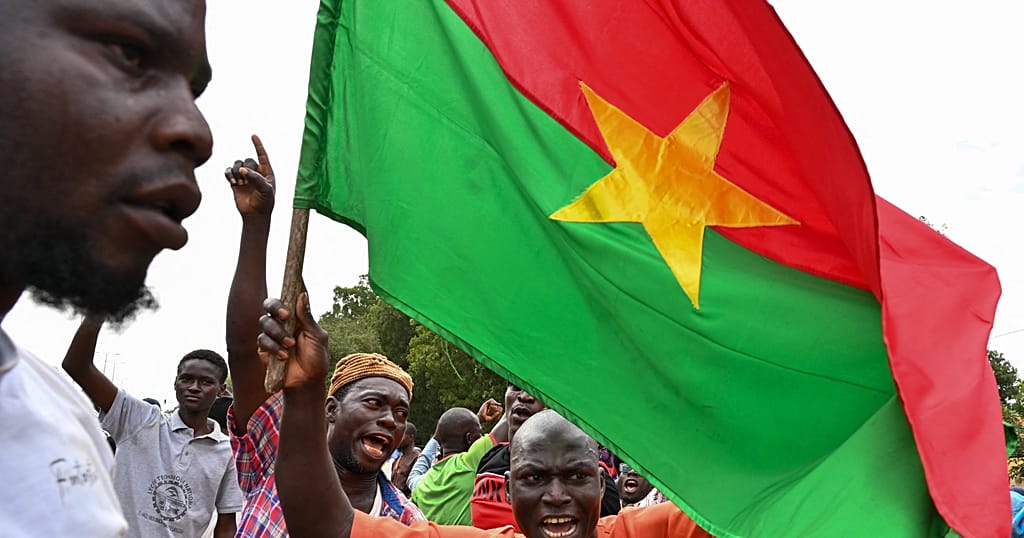 Burkina Faso's national forum kicks off as pro-junta supporters march - Vimarsana News