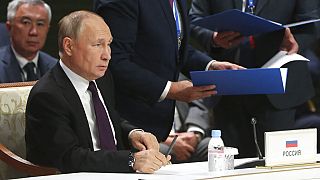 Le président russe Vladimir Poutine participe au sommet des dirigeants de la Communauté des États indépendants (CEI), à Astana, au Kazakhstan, le vendredi 14 octobre 2022.