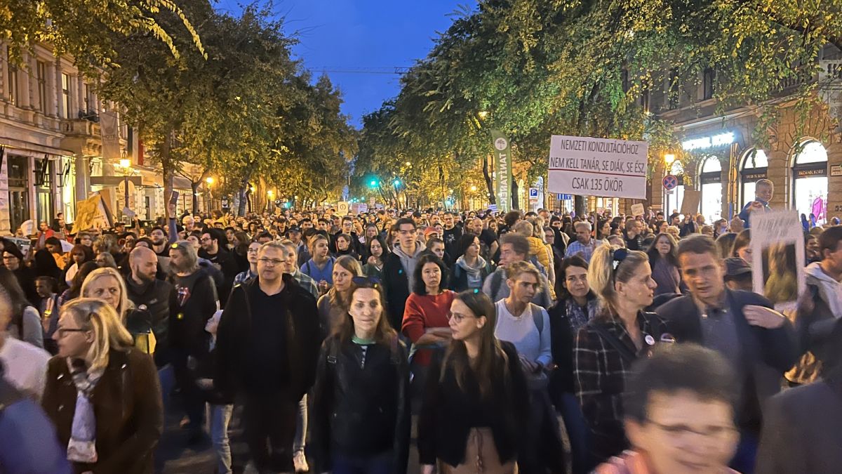 Sok ezren vonultak fel a budapesti belvároson
