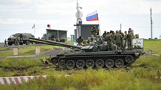 Ukrayna'daki savaşa gönderilmek üzere eğitimden geçirilen Rus askerler