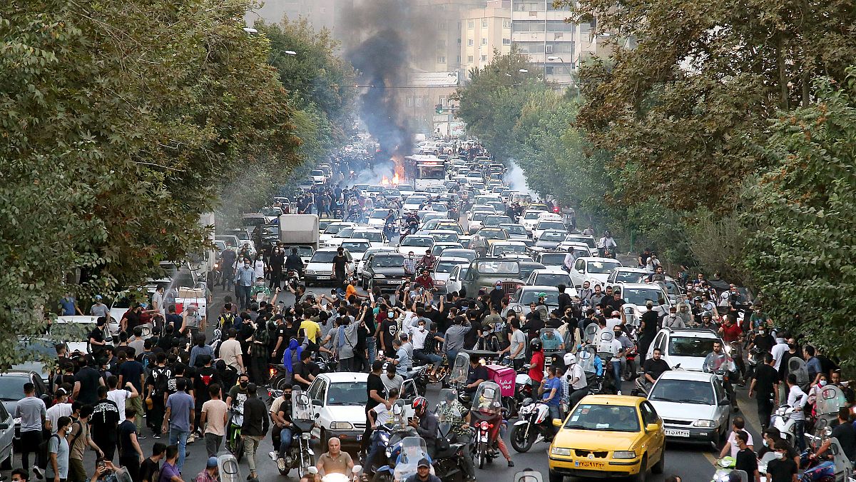 احتجاجاj على مقتل مهسا أميني وسط طهران. 2022/0921
