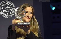 La escritora Luz Gabás gana el Premio Planeta