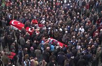 Entierro de tres jóvenes mineros fallecidos en el accidente en una mina en Asmara, Turquía, 16/10/2022
