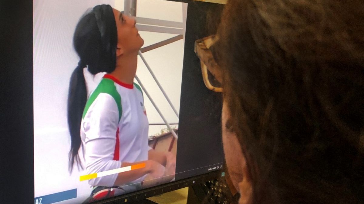 Aufnahmen von Elnaz Rekabi bei einem Wettkampf am Sonntag, bei dem für Aufsehen sorgte weil sie ohne Kopftuch antrat. 18. Oktober 2022