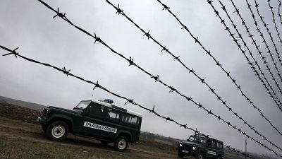 A bolgár határrendészek a zöldhatáron járőröznek a Kapitan Andrejevo határátkelőhely közelében Bulgária és Törökország között